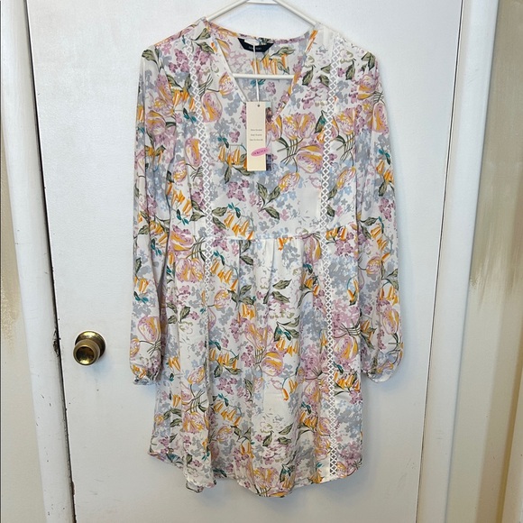Dokotoo Dresses & Skirts - Dokotoo Floral Long Sleeve Dress Small